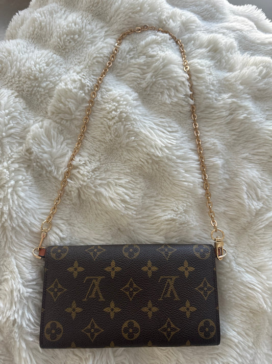 Louis Vuitton wallet on chain shoulder bag