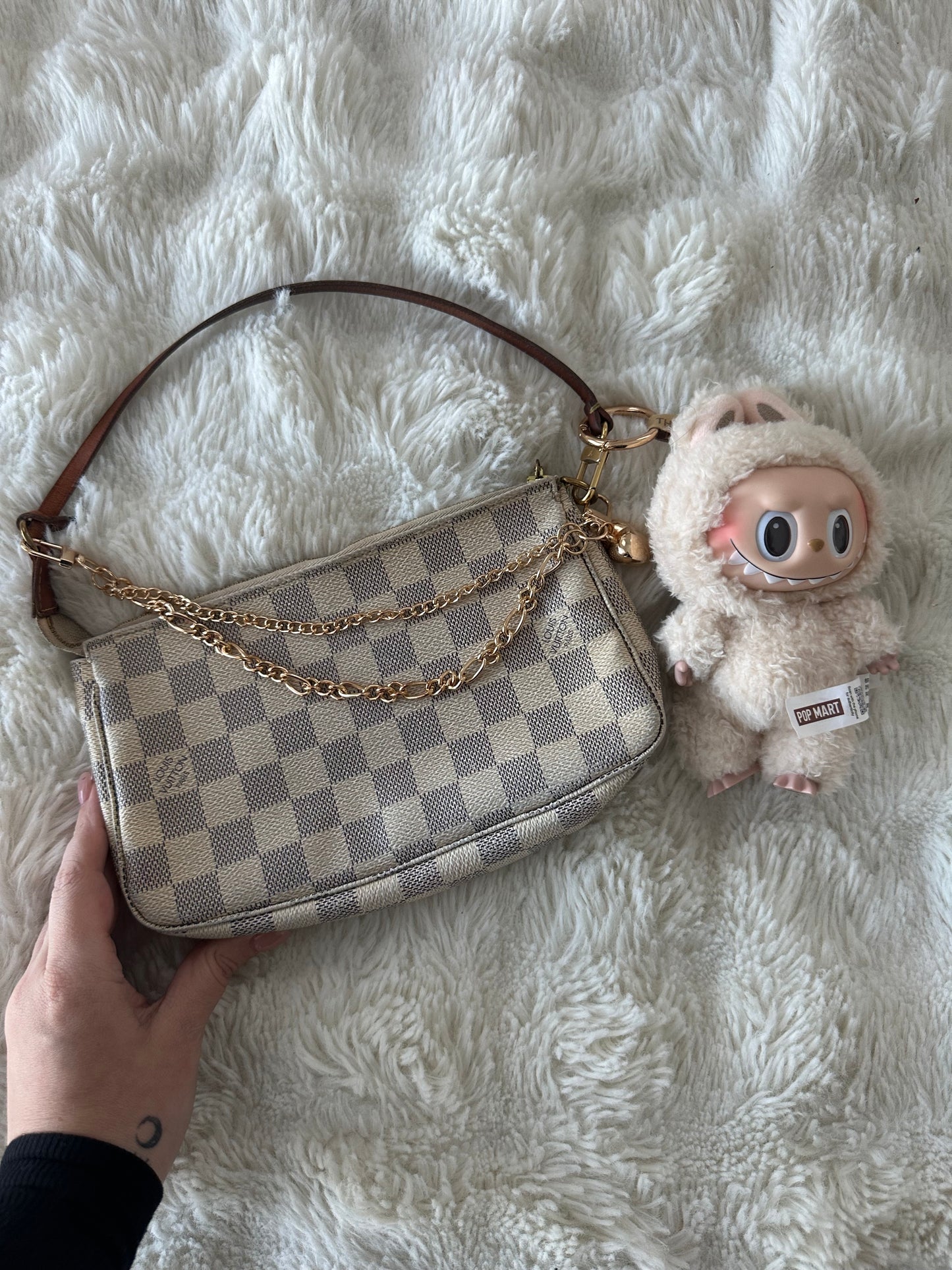 Louis Vuitton Pochette Accessories Damier Azur