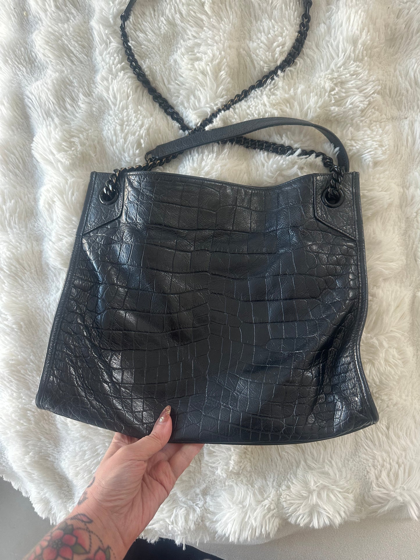 SAINT LAURENT - Niki Shopping Shoulder Bag in Croc-embossed Leather