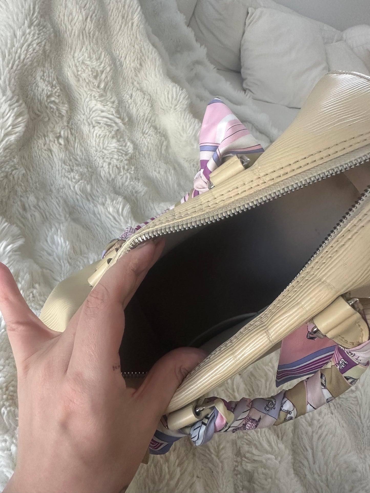 Louis Vuitton Speedy 25 - in Epi leather vanilla