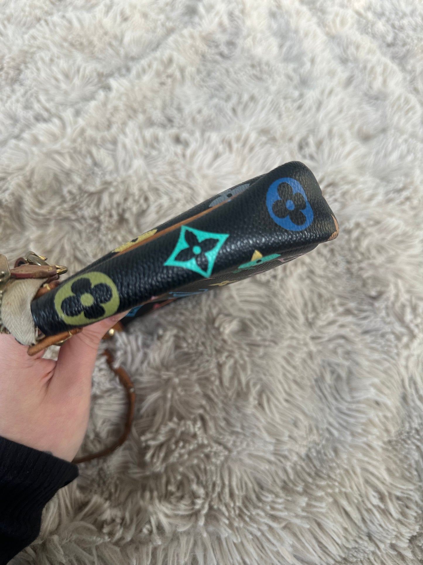 Louis Vuitton Pochette Takashi Murakami black