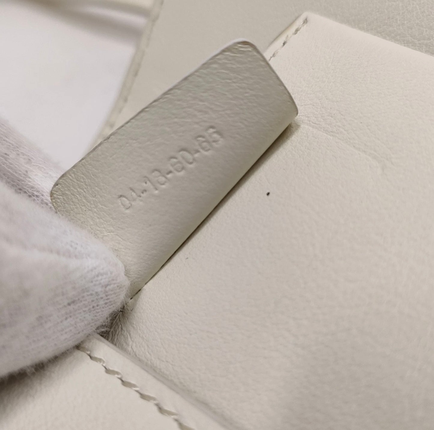 Chloe White leather and gold loop crossbody bag