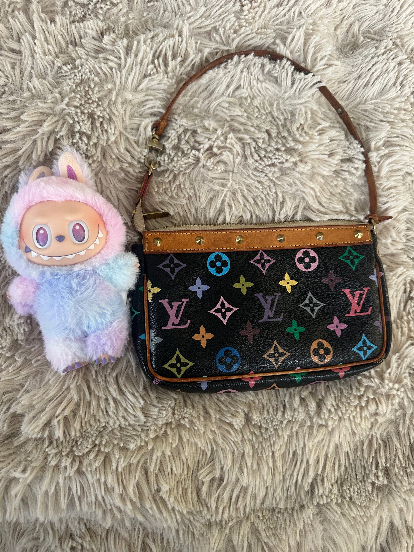 Louis Vuitton Pochette Takashi Murakami black