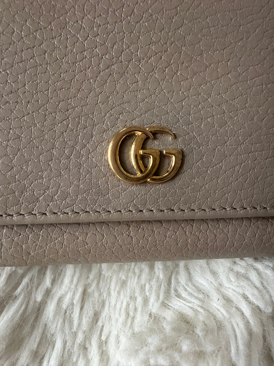 Gucci GG Bi fold Marmont Medium Wallet Beige