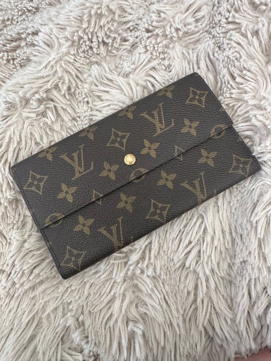 Louis Vuitton portefeuille tresor international monogram long wallet