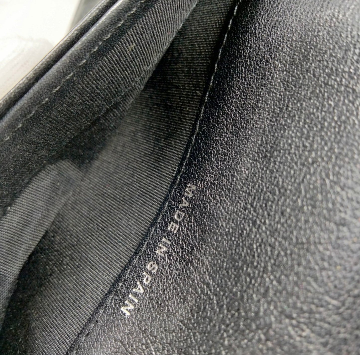 Chanel - black caviar leather CC wallet
