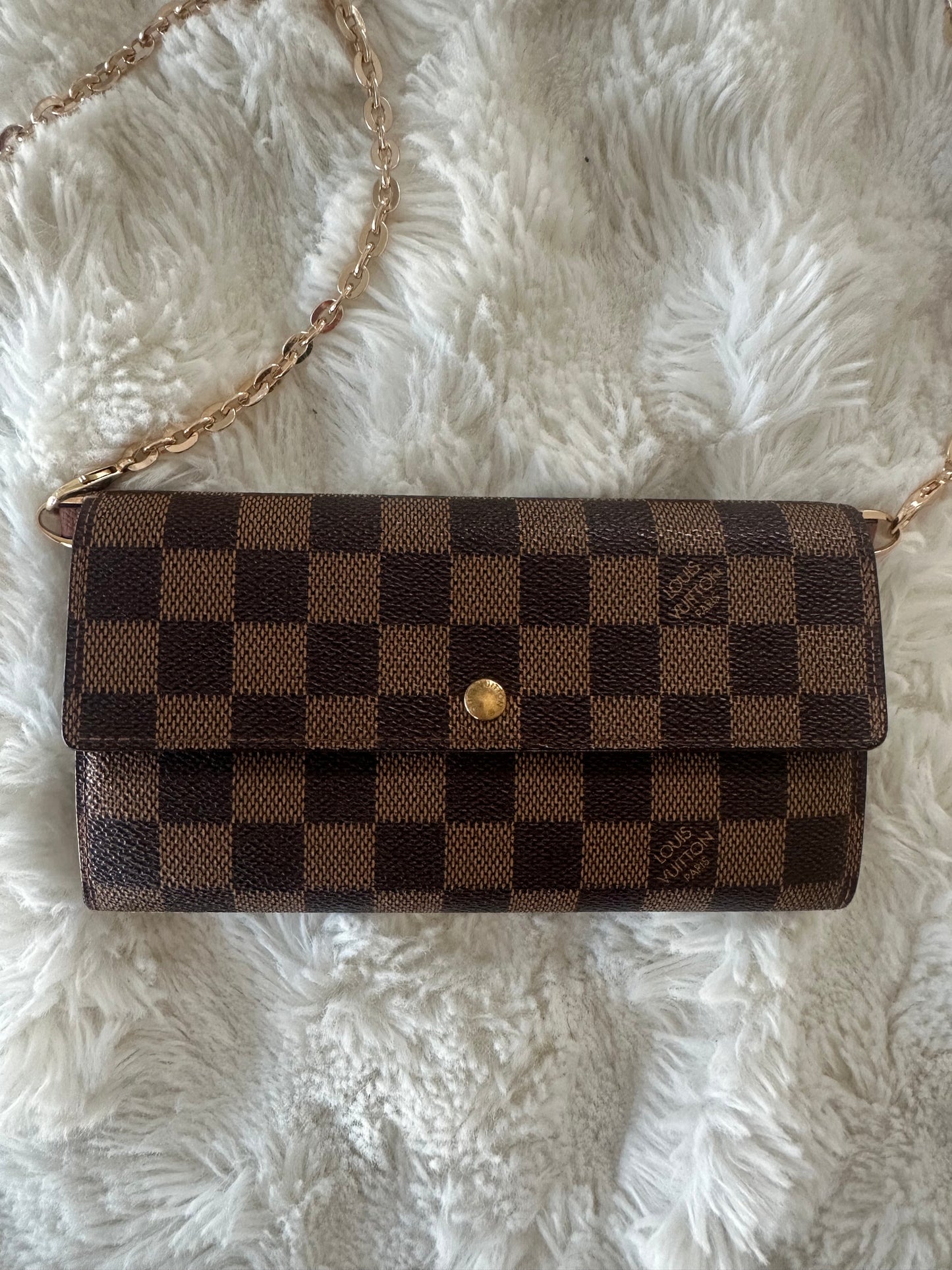 Louis Vuitton - Damier Ebene cross body wallet on chain