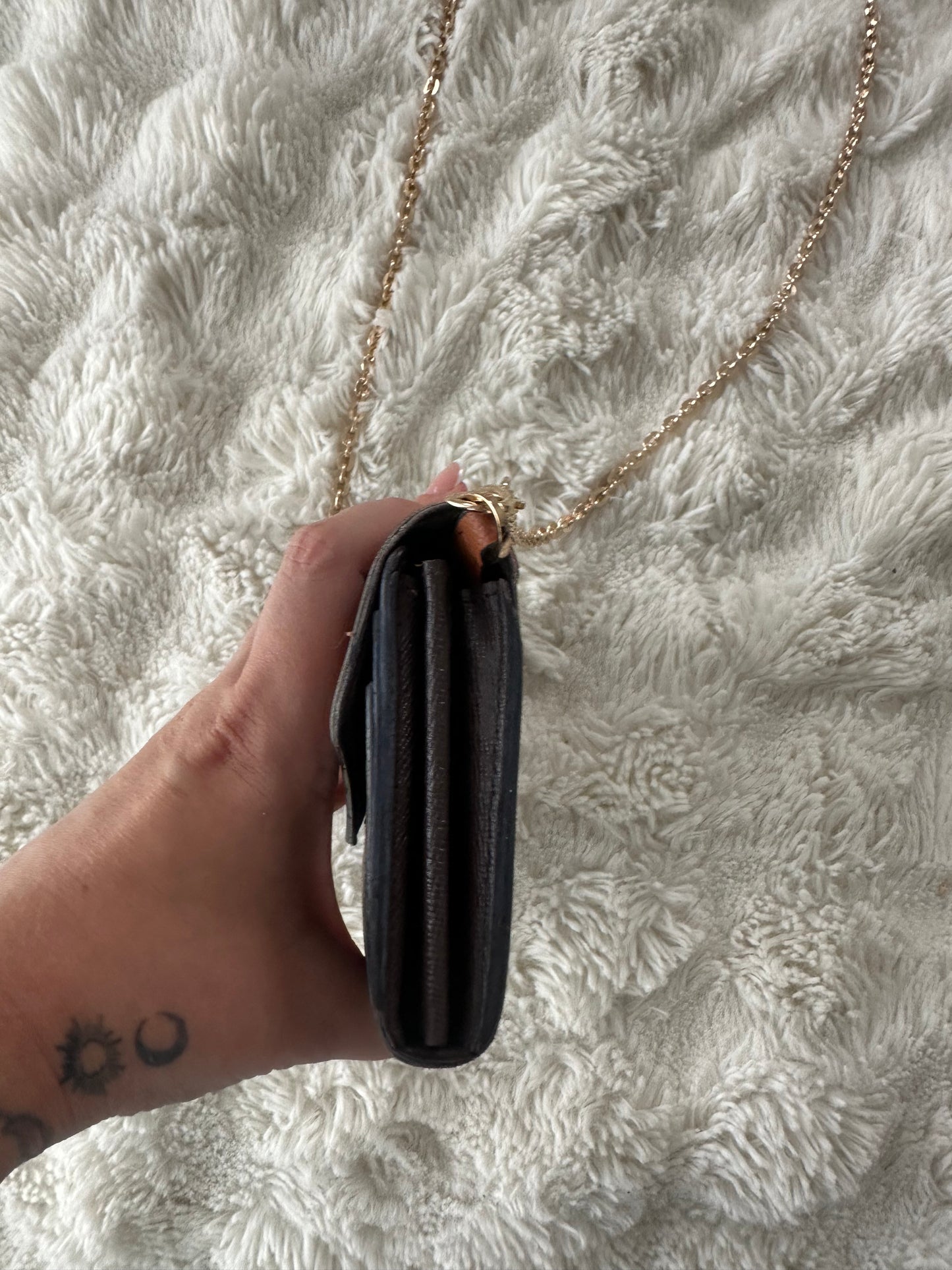 Louis Vuitton - Damier Ebene cross body wallet on chain