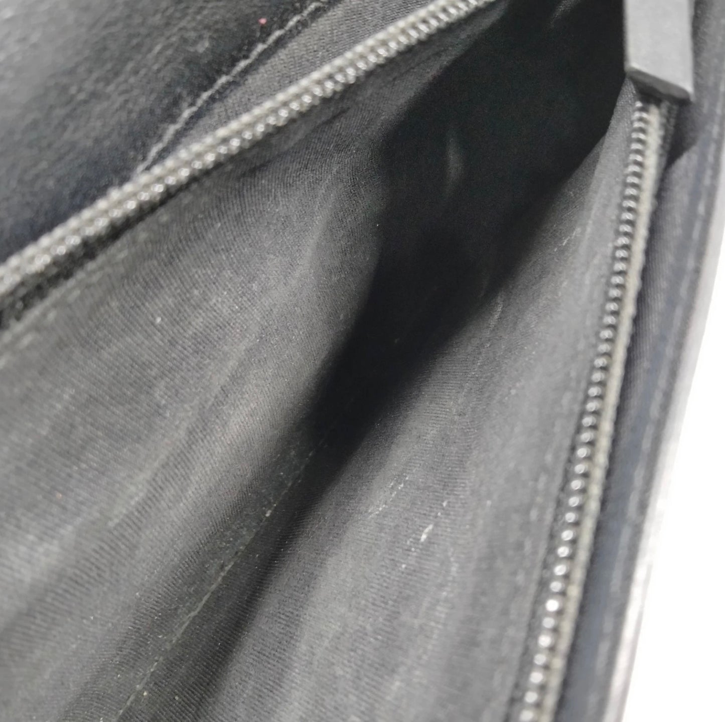 Chanel - black caviar leather CC wallet