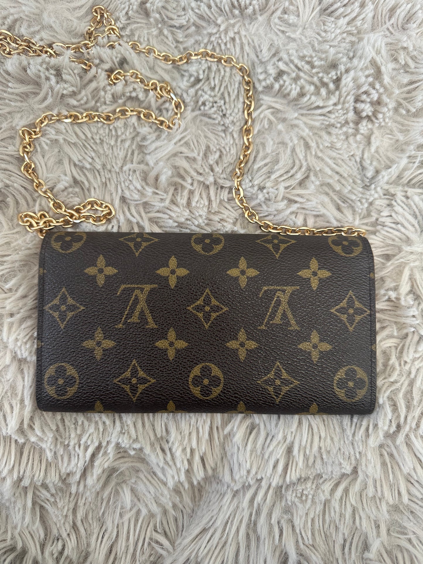 Louis Vuitton Sarah long wallet on chain crossbody