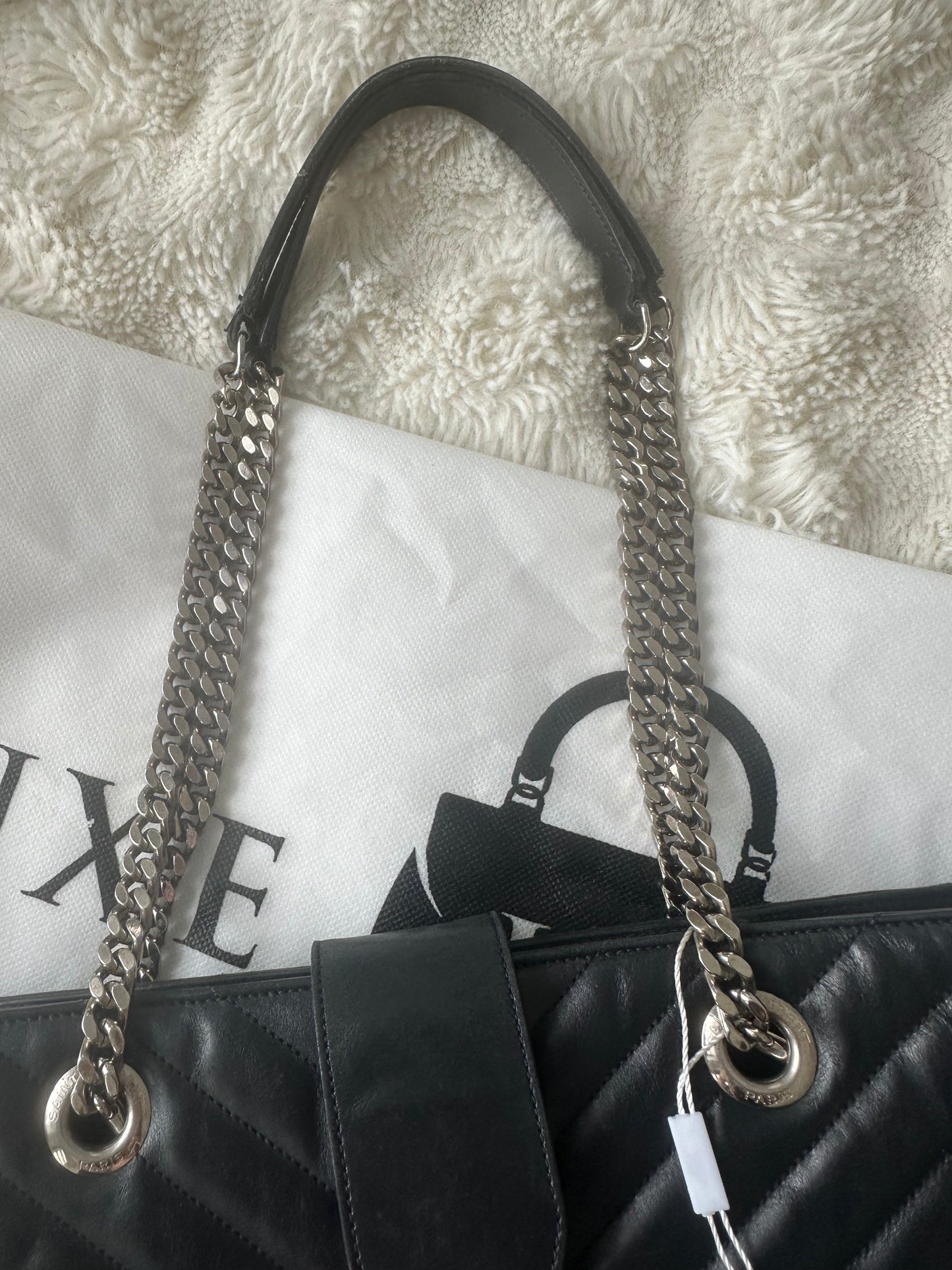 SAINT LAURENT - chevron leather Cassandra shopping tote