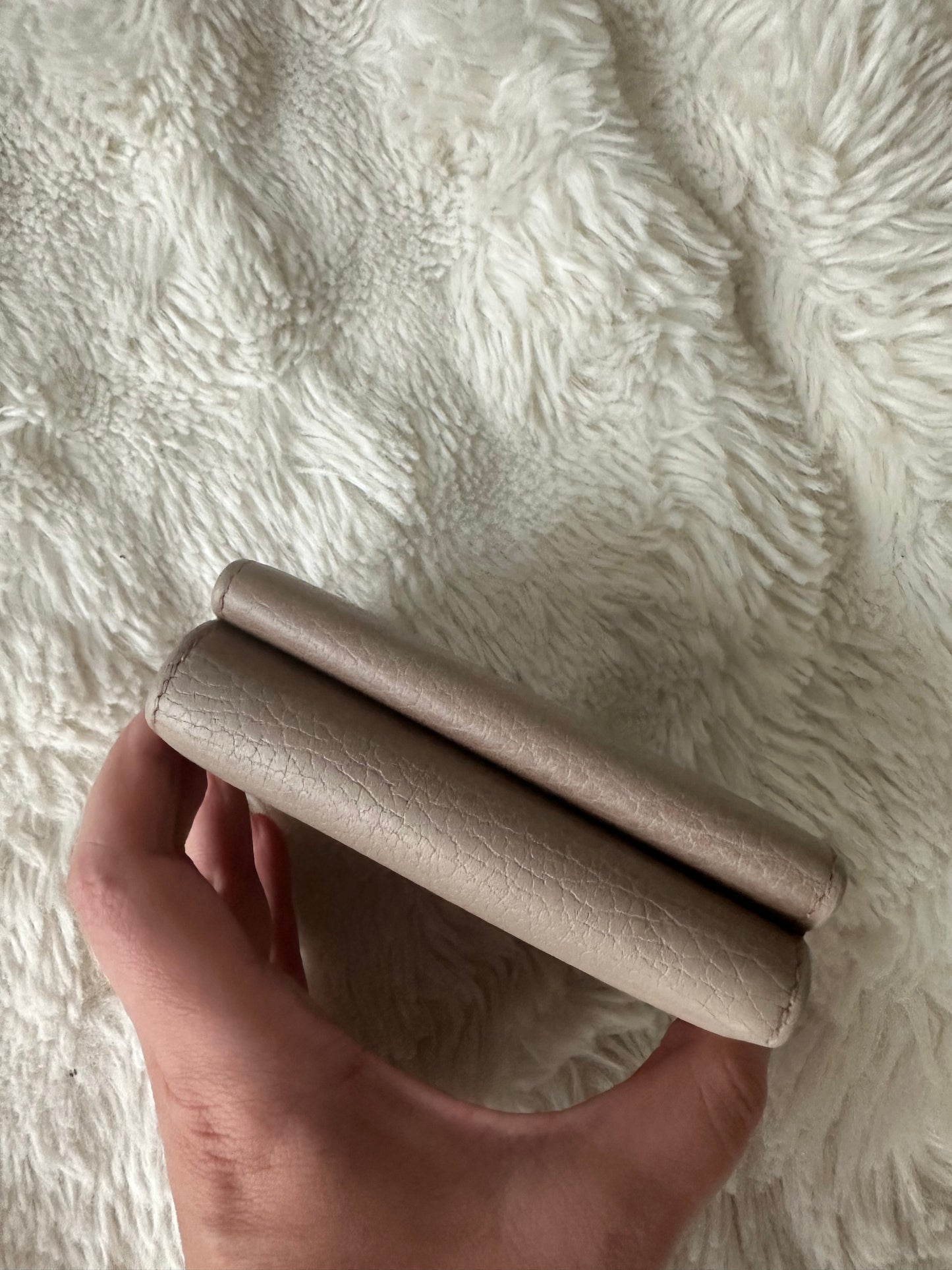 Gucci GG Bi fold Marmont Medium Wallet Beige