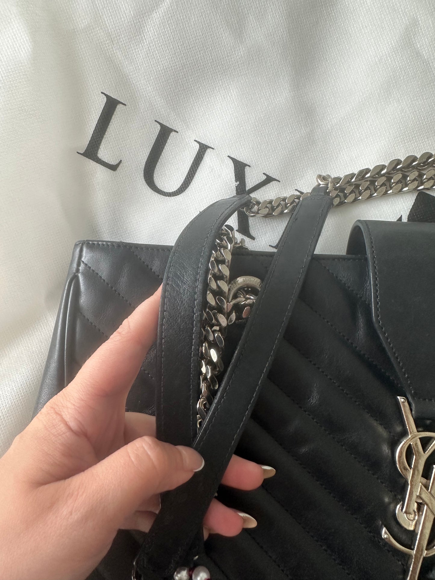 SAINT LAURENT - chevron leather Cassandra shopping tote