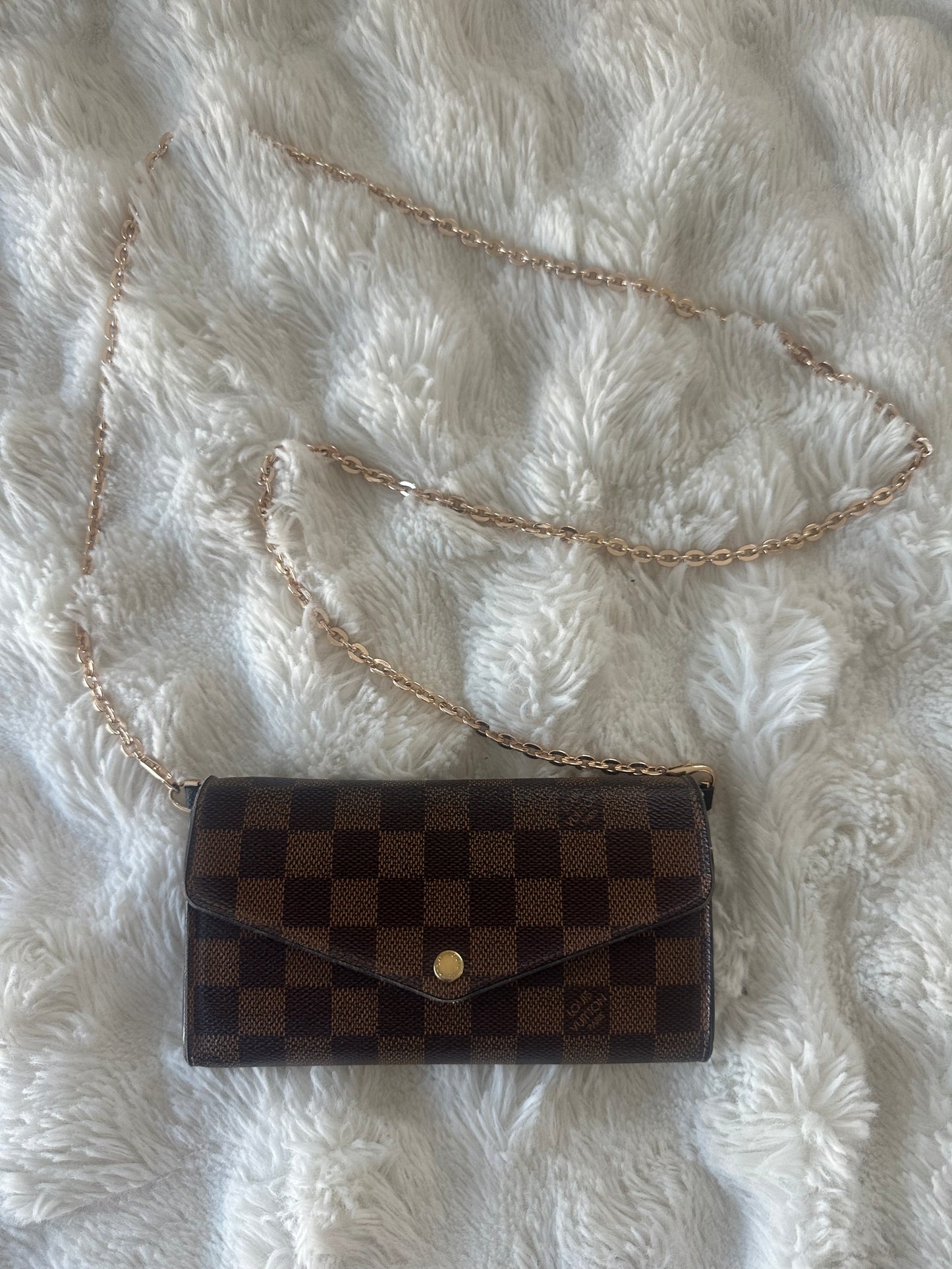 Louis Vuitton - Damier Ebene cross body wallet on chain