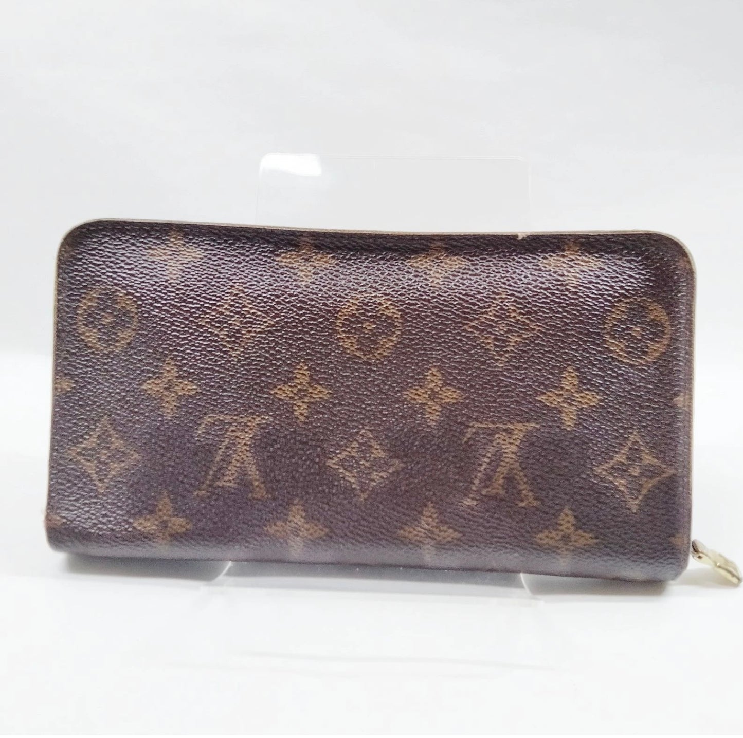 Louis Vuitton Monogram zippy wallet