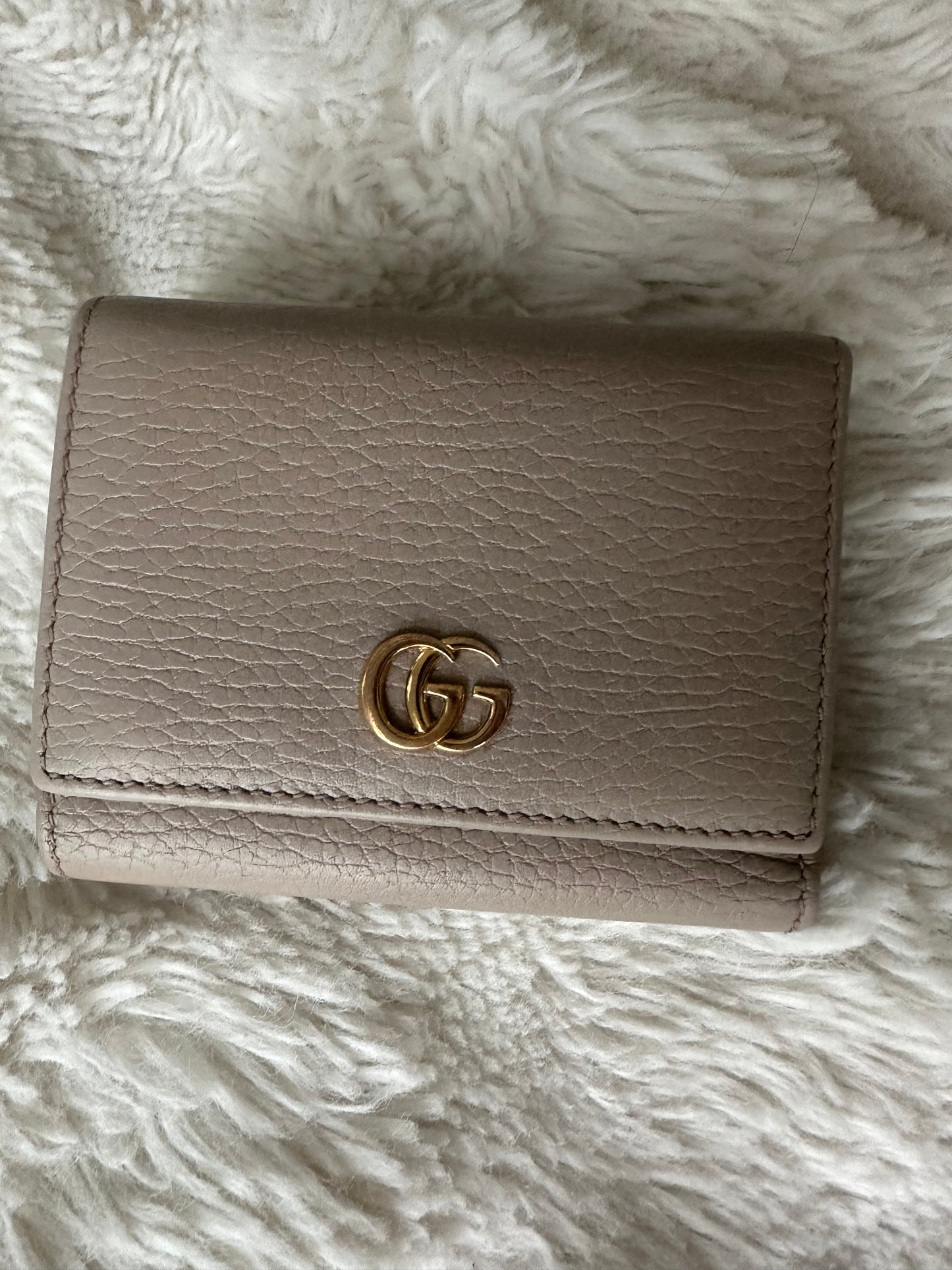 Gucci GG Bi fold Marmont Medium Wallet Beige