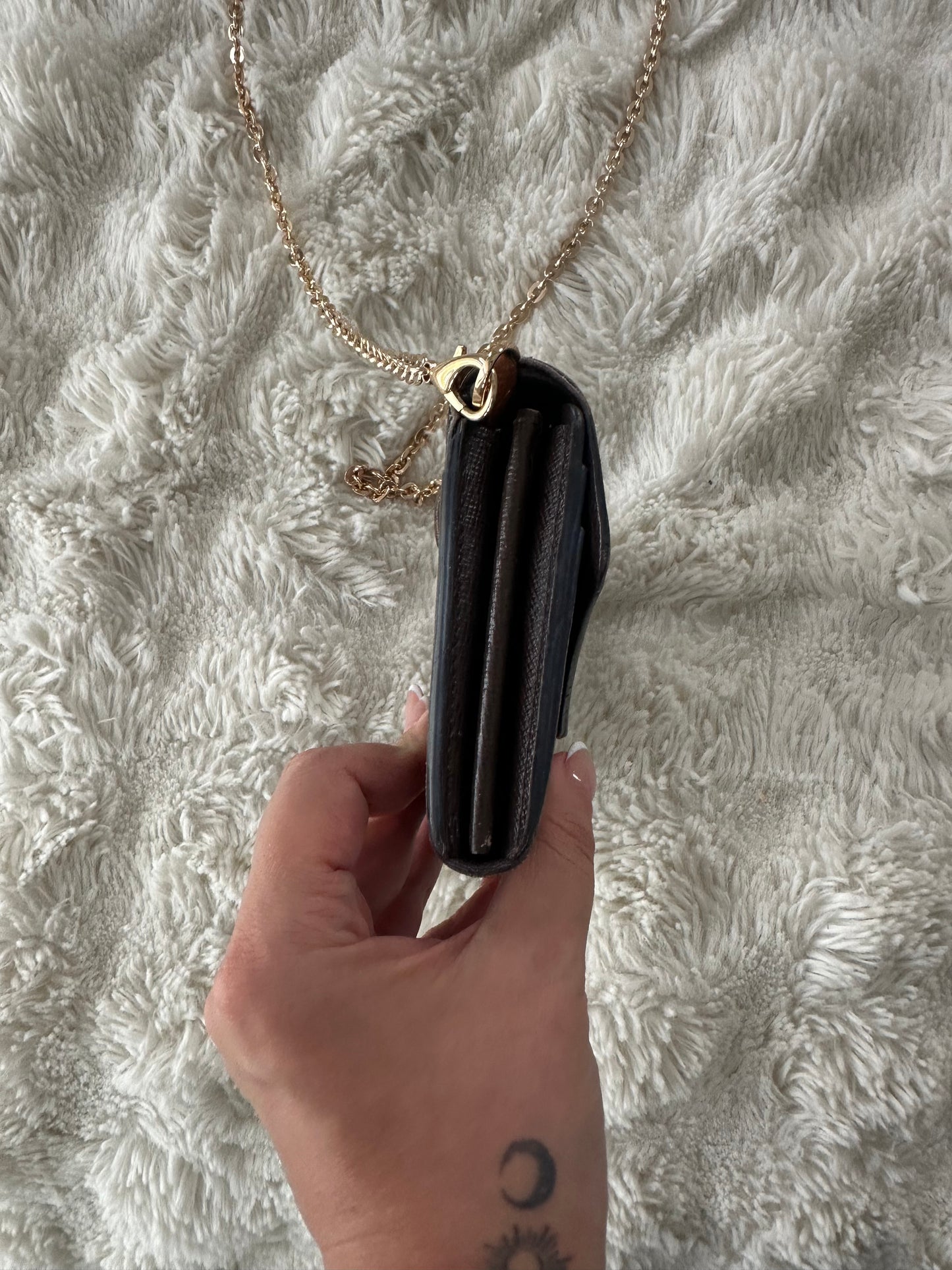 Louis Vuitton - Damier Ebene cross body wallet on chain