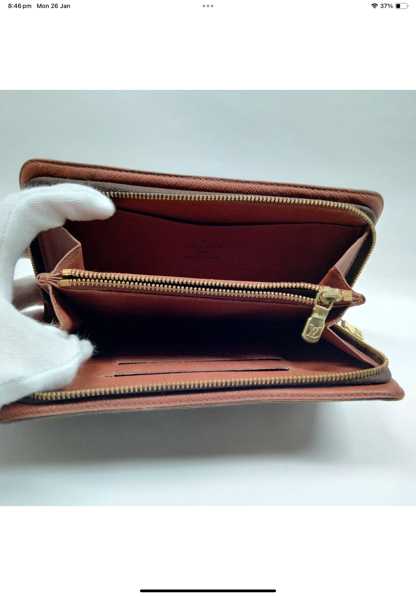 Louis Vuitton Monogram zippy wallet