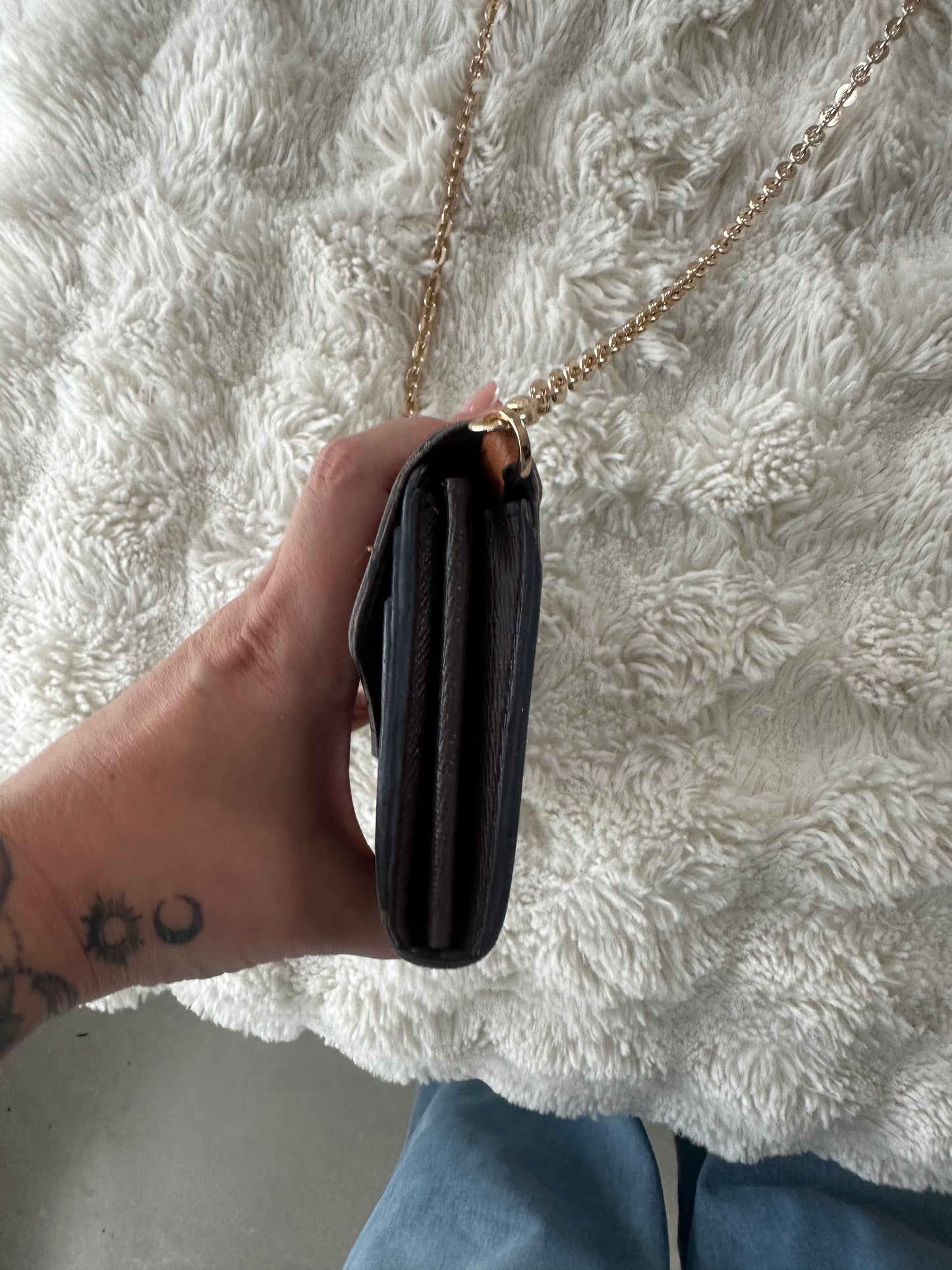 Louis Vuitton - Damier Ebene cross body wallet on chain