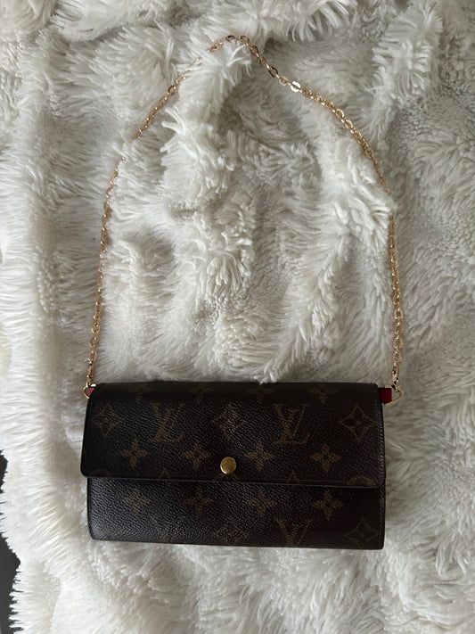 Louis Vuitton wallet on chain bag