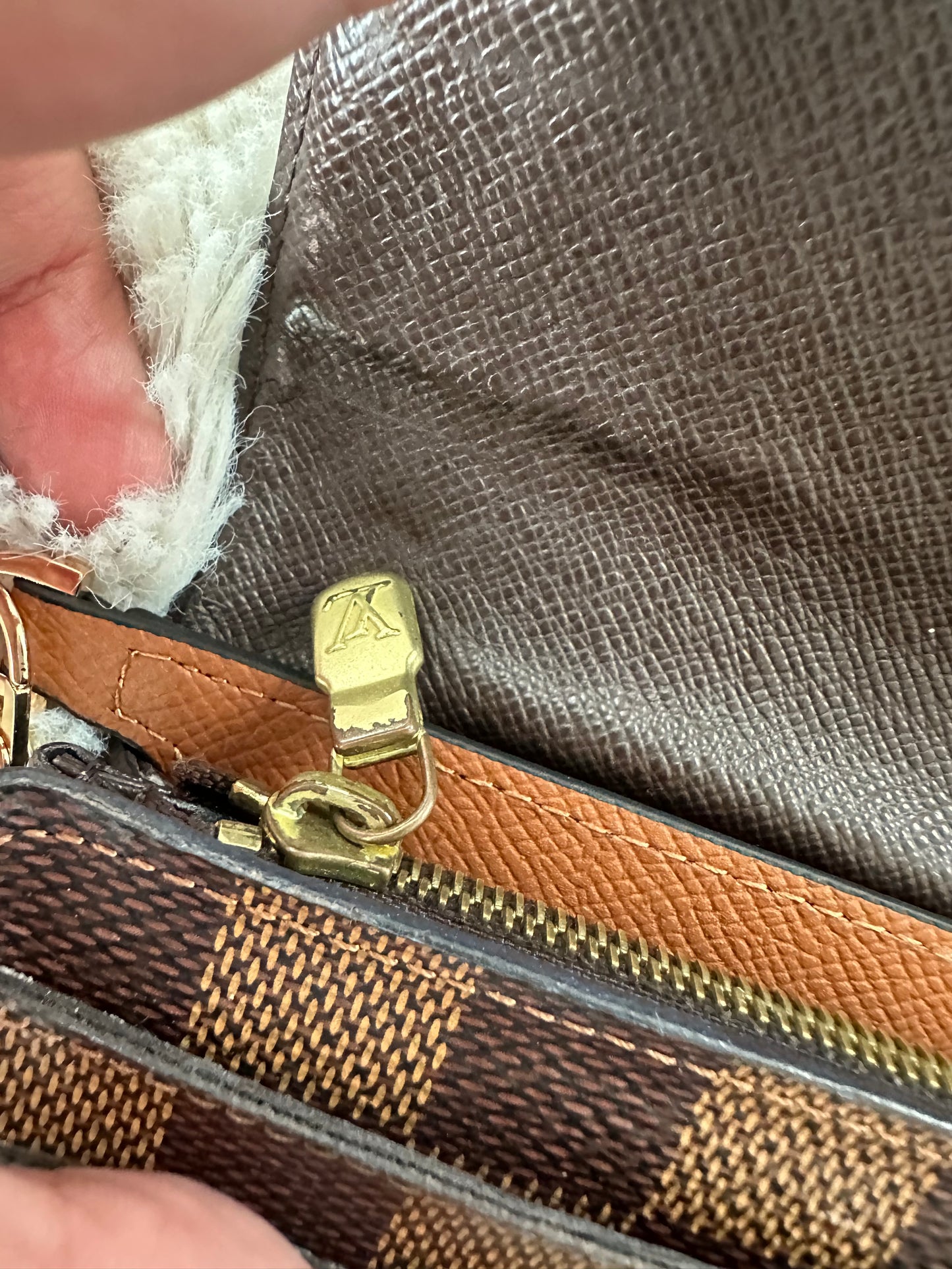 Louis Vuitton - Damier Ebene cross body wallet on chain