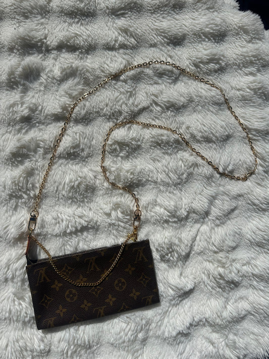 Louis Vuitton crossbody pochette Bag