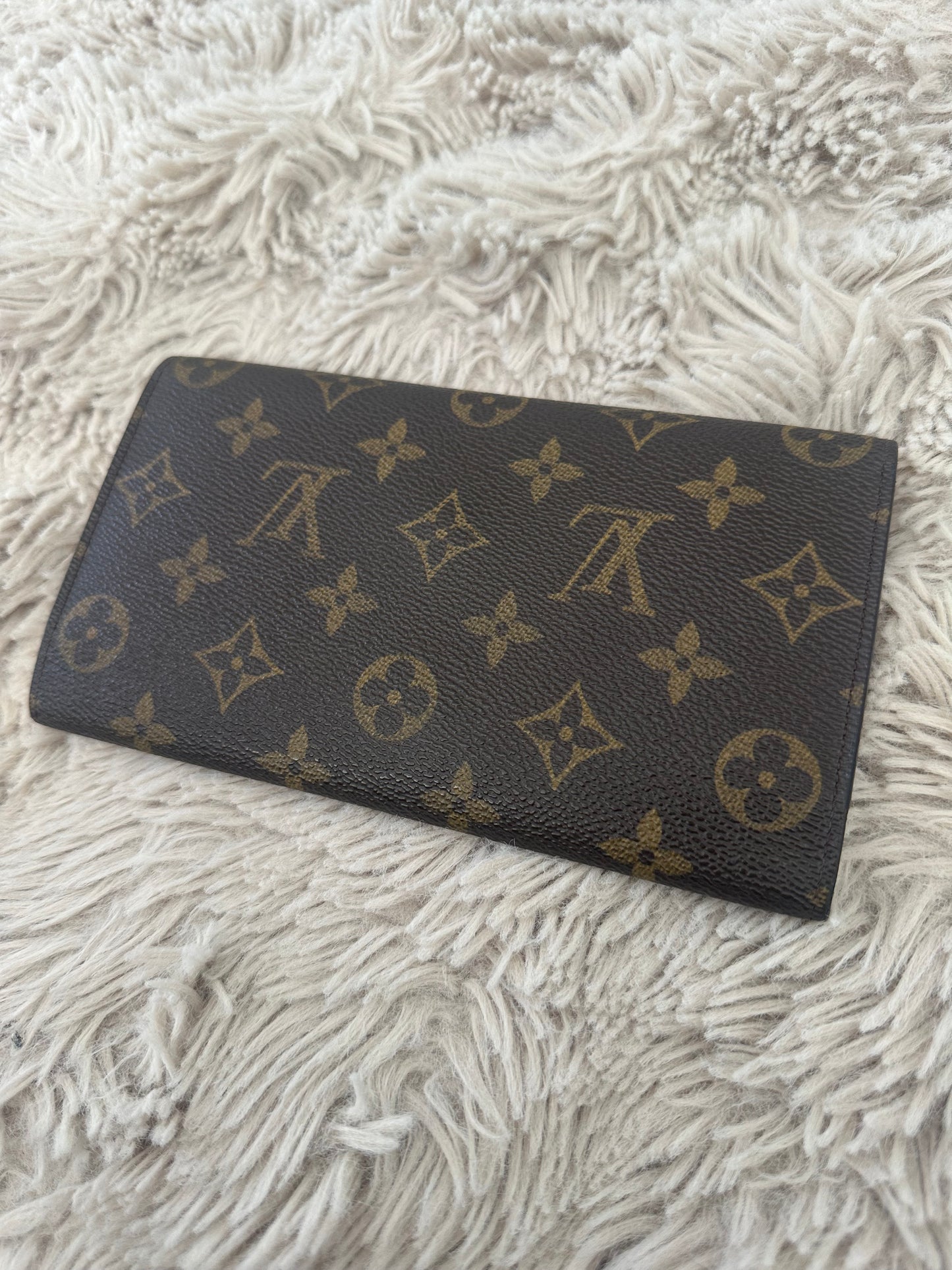 Louis Vuitton portefeuille tresor international monogram long wallet
