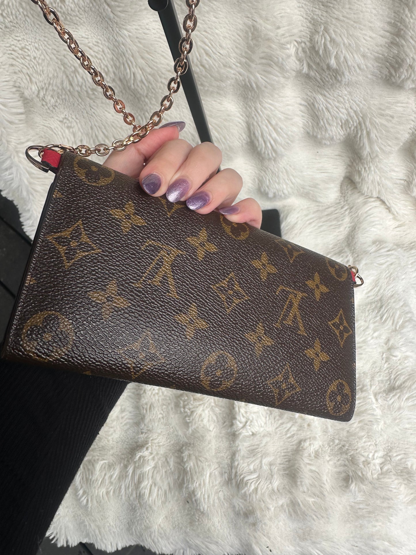Louis Vuitton wallet on chain shoulder bag