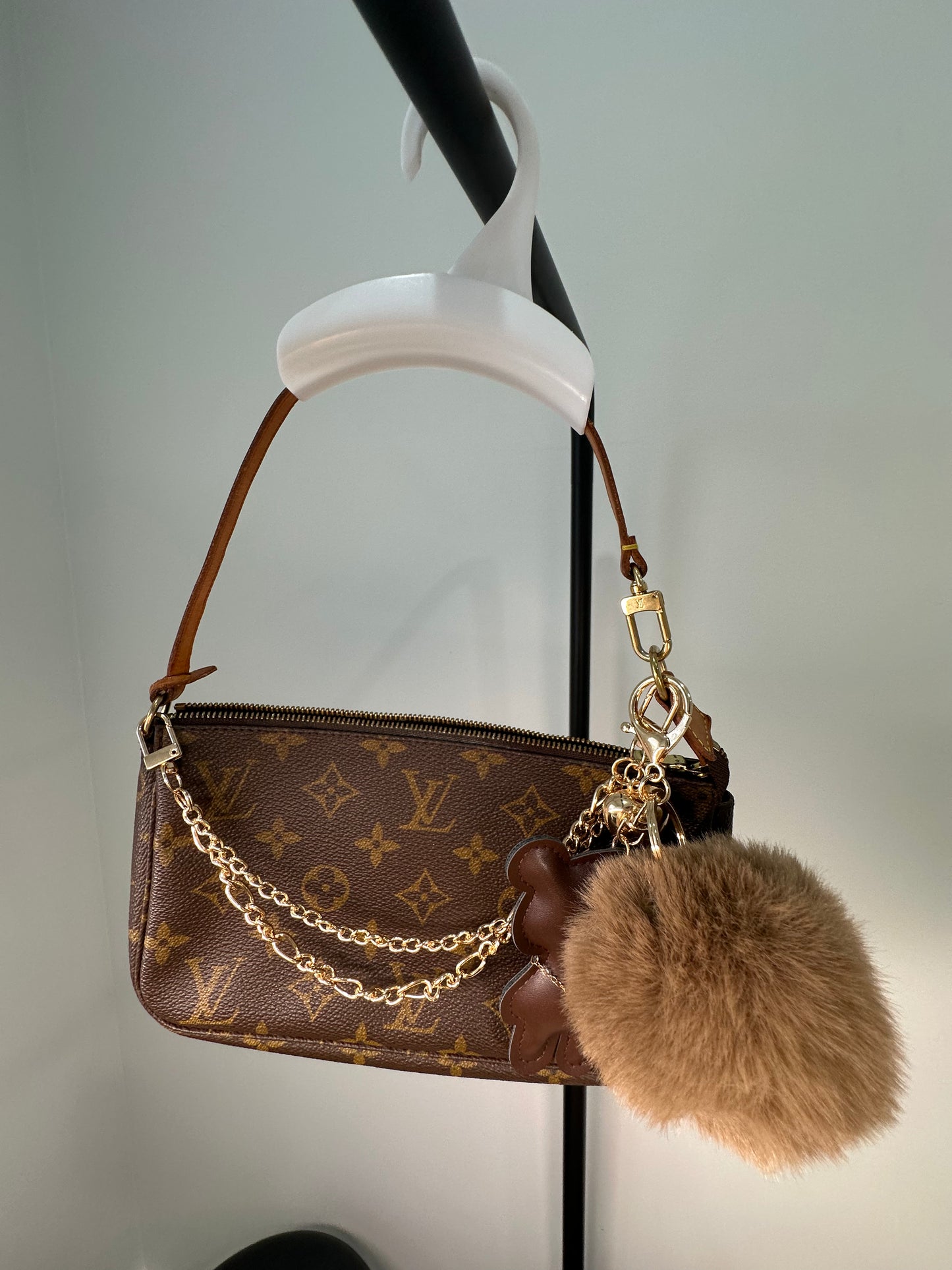 Louis Vuitton Pochette Accessories