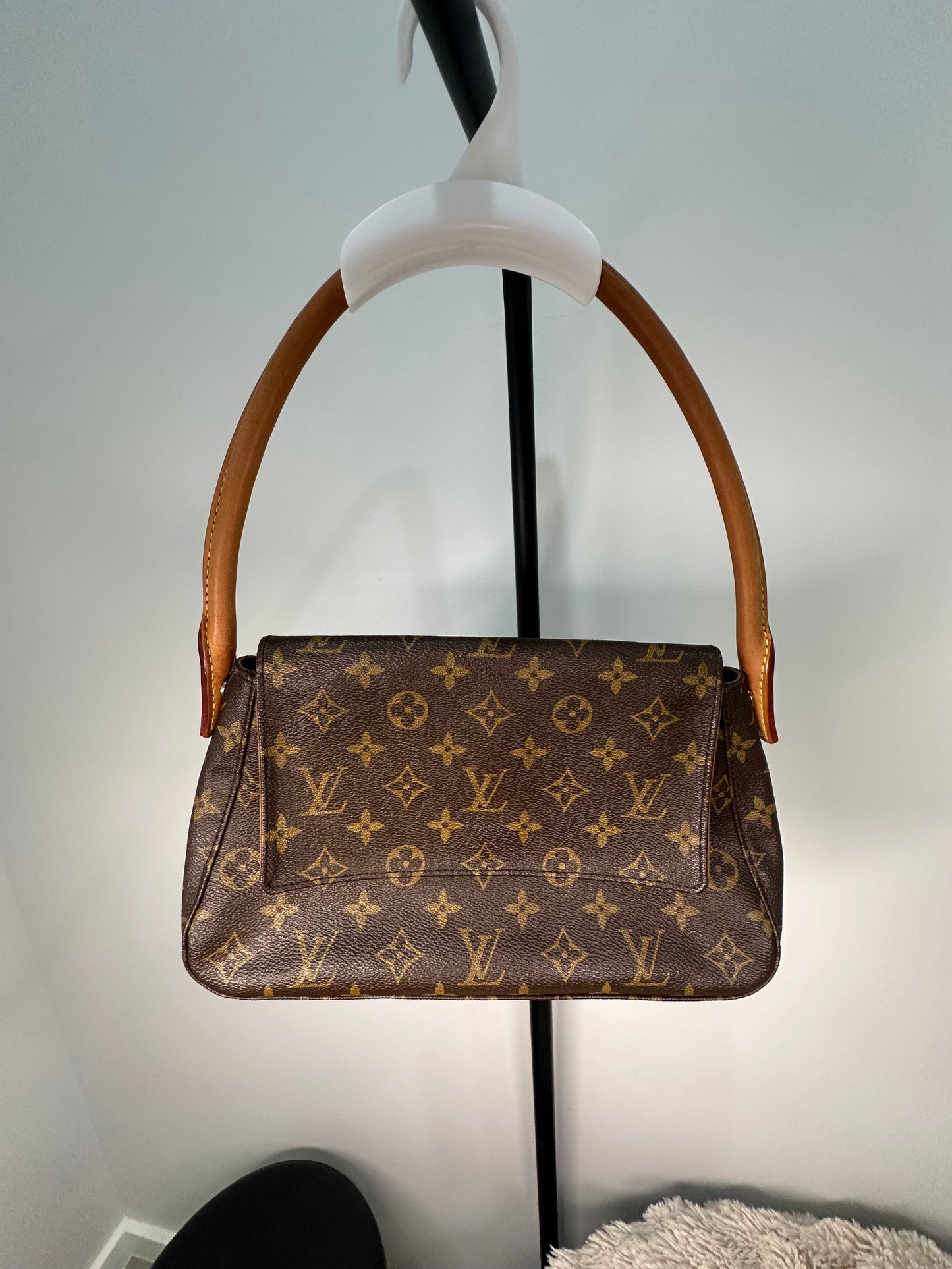 Louis Vuitton Mini Looping